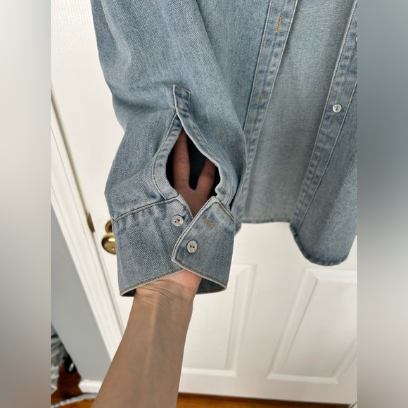 NWT Fashion Nova No hard feelings denim shirt light wash size small - Picture 4 of 8